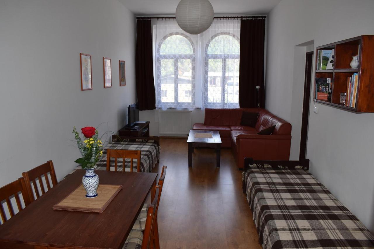 Apartmány Lenka Karlovy Vary Esterno foto
