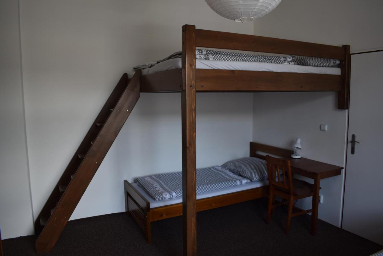 Apartmány Lenka Karlovy Vary Esterno foto
