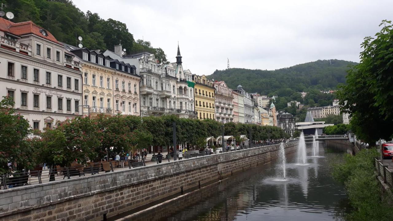 Apartmány Lenka Karlovy Vary Esterno foto