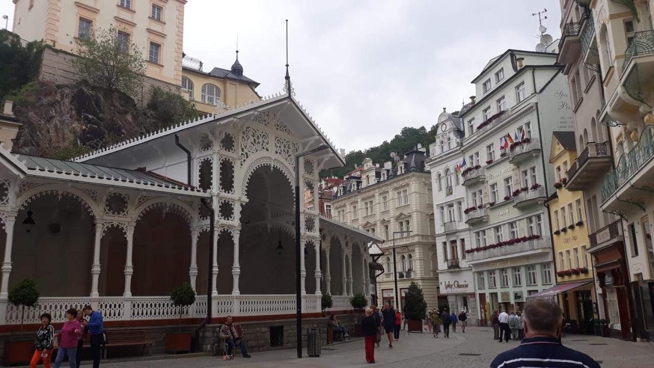 Apartmány Lenka Karlovy Vary Esterno foto